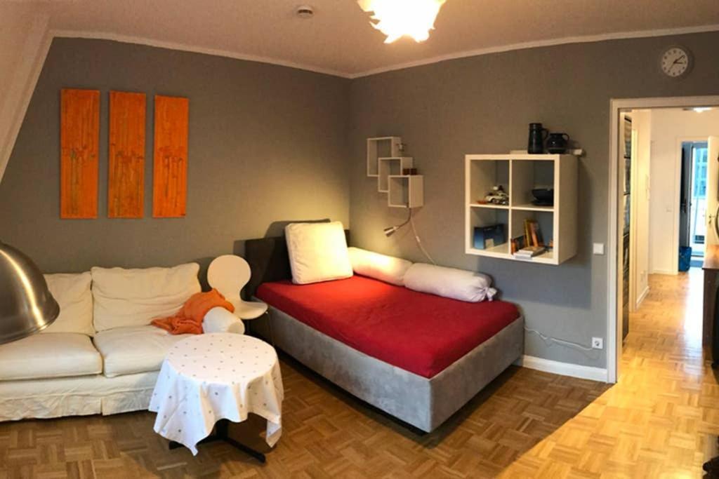 Ferienwohnung Sonnig, modern, zentral mit Parkhaus nebenan checkin123 Wiesbaden Exterior foto